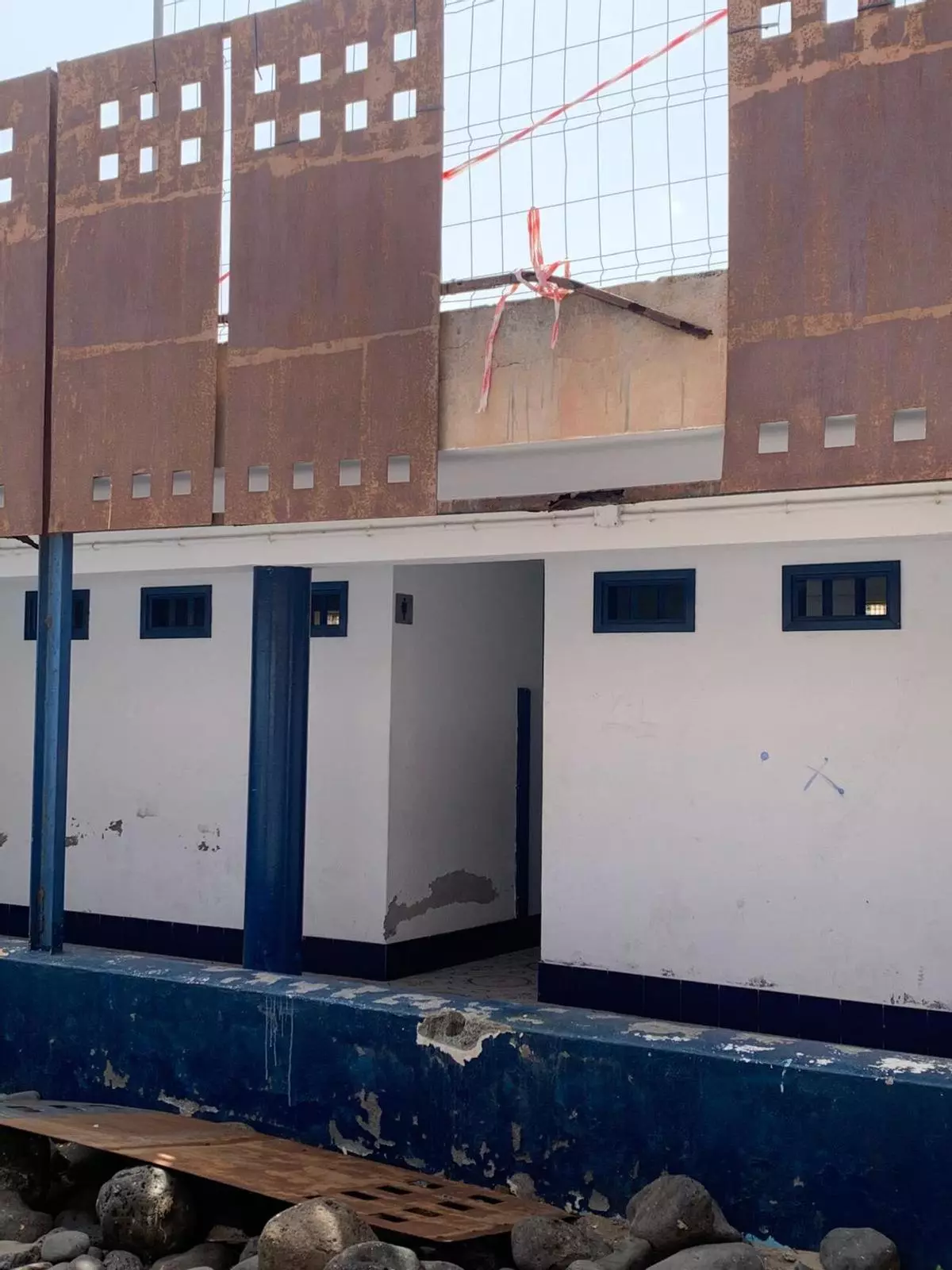 Preocupación vecinal por el estado del balneario de La Garita, en Arrieta