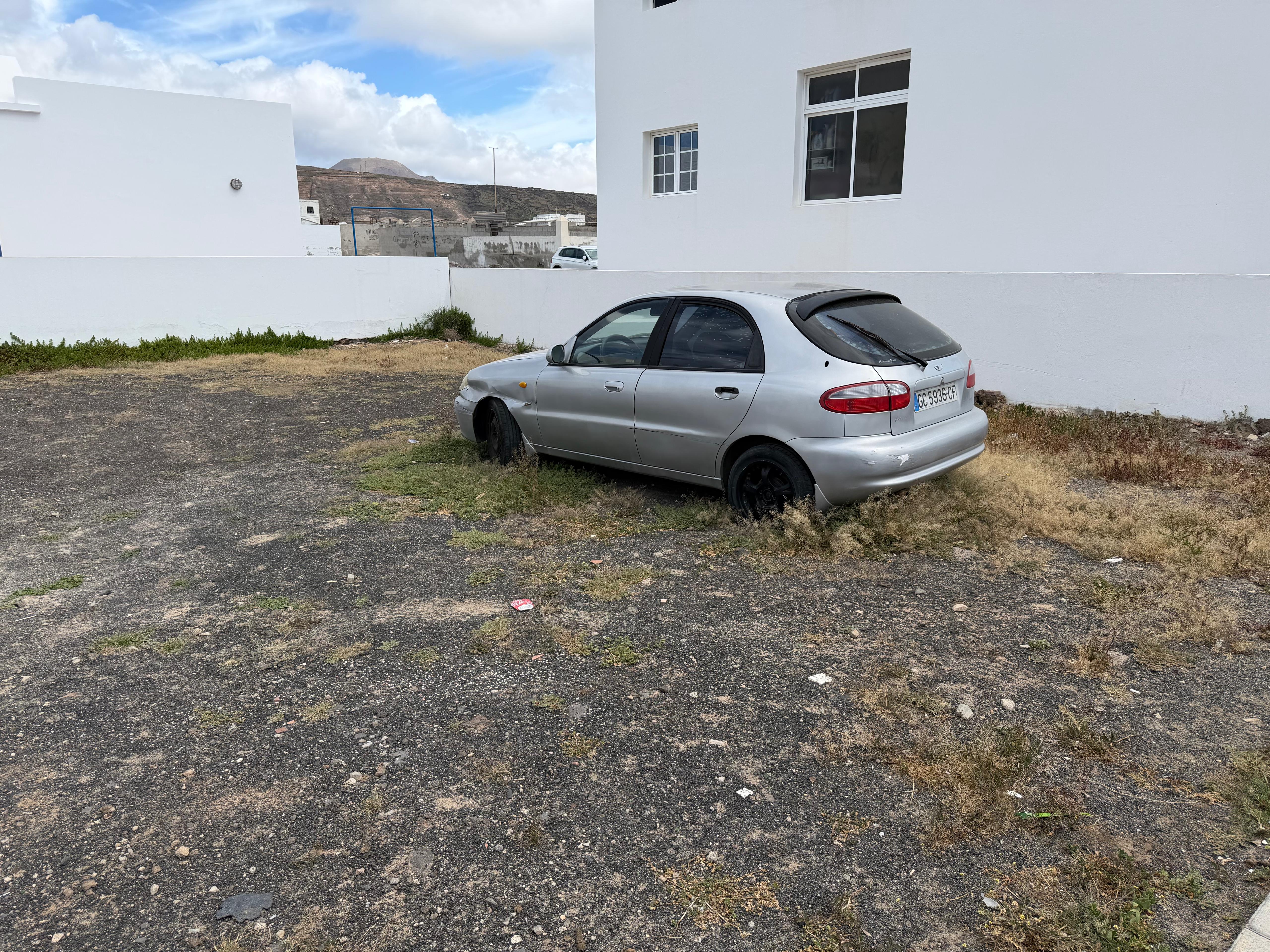 Coche Abandonado